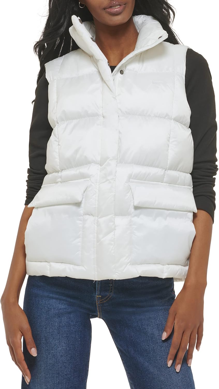 Женская спортивная жилетка Levi's пуховая стеганая с карманами, белый
Женская спортивная жилетка Levi's пуховая стеганая с карманами, белый