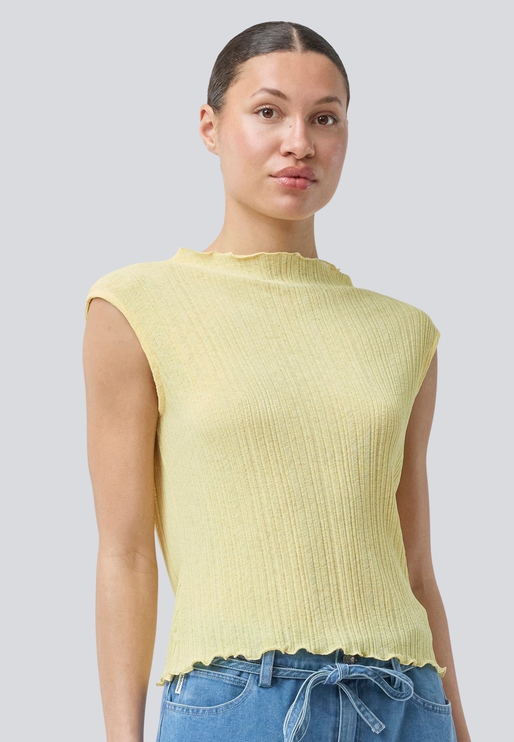 Топ Modström, светло-желтый
Топ Modström, светло-желтый