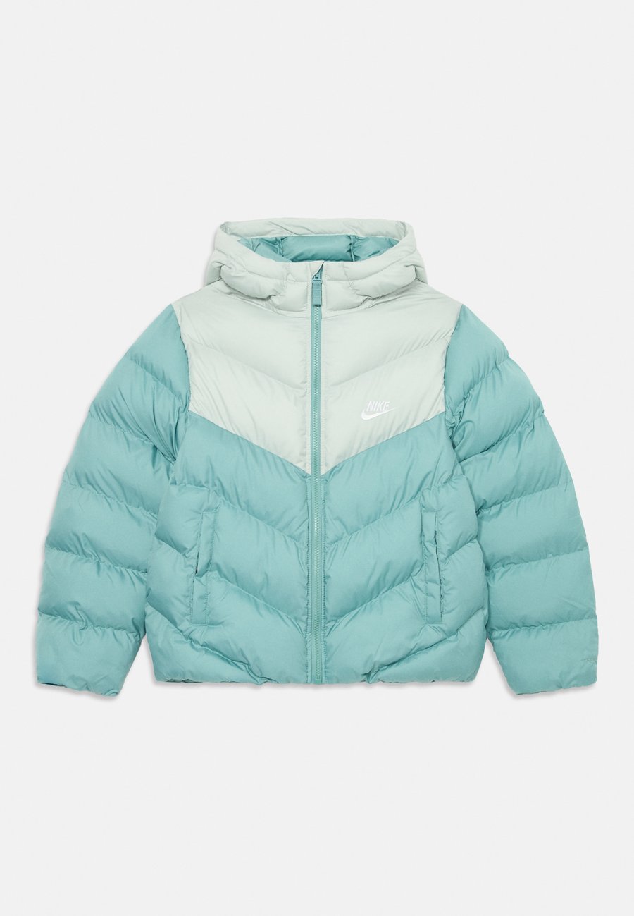 Зимняя куртка Nike Sportswear PUFFER UNISEX, Cannon/Light Silver-Coloured/White/Light Blue
Зимняя куртка Nike Sportswear PUFFER UNISEX, Cannon/Light Silver-Coloured/White/Light Blue