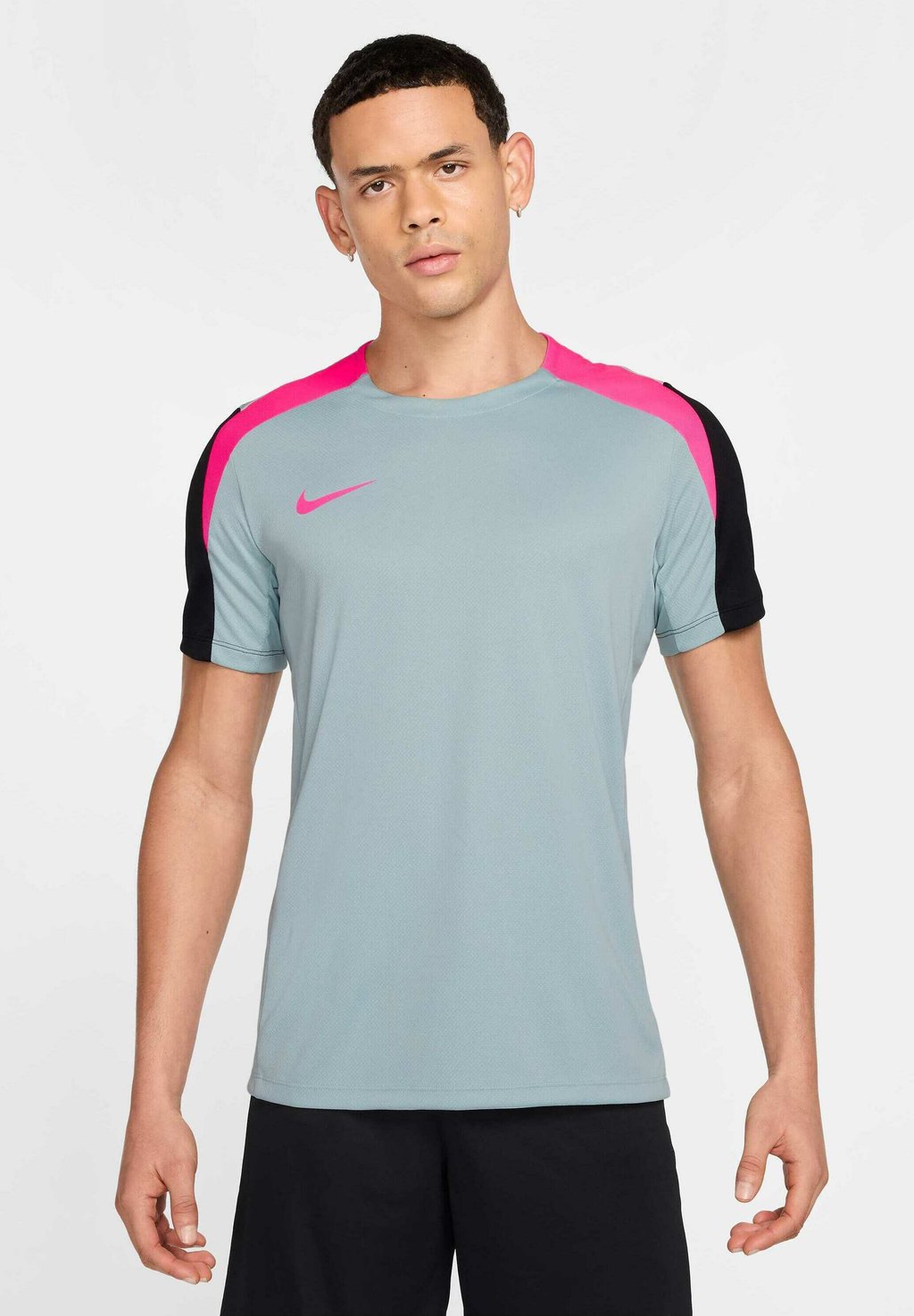 Спортивная футболка DF STRK SS Nike Performance, серый
Спортивная футболка DF STRK SS Nike Performance, серый