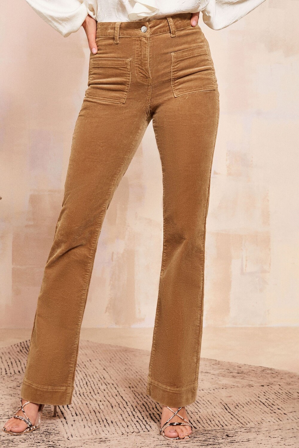 Расклешенные джинсы с высокой талией и карманами Friends Like These, коричневый
Расклешенные джинсы с высокой талией и карманами Friends Like These, коричневый