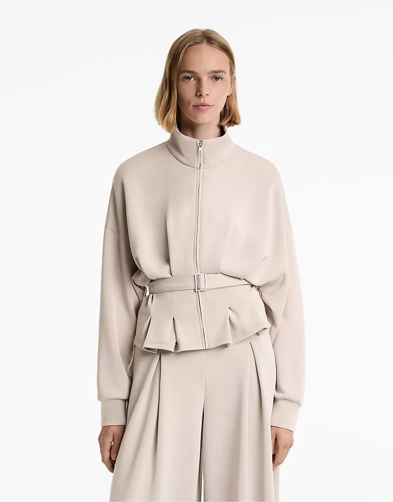 Куртка OYSHO с поясом из мягкого модала серо-коричневого цвета
Куртка OYSHO с поясом из мягкого модала серо-коричневого цвета