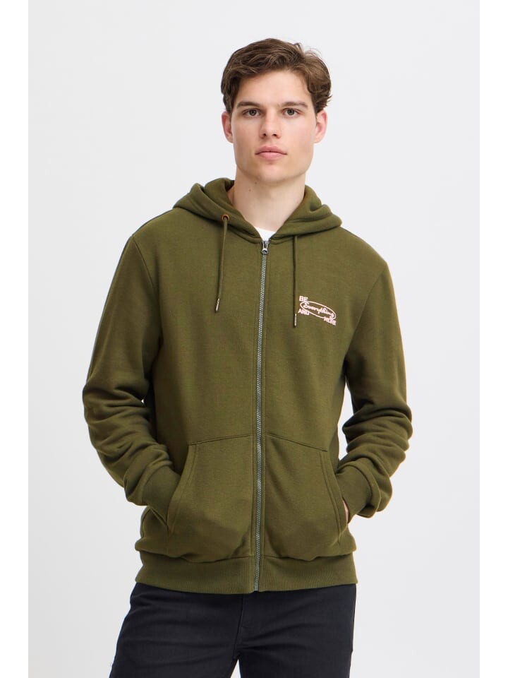 Толстовка BLEND Sweatjacke BHSweatshirt 20717351 lässige Kapuzen-Sweatjacke, оливковый
Толстовка BLEND Sweatjacke BHSweatshirt 20717351 lässige Kapuzen-Sweatjacke, оливковый