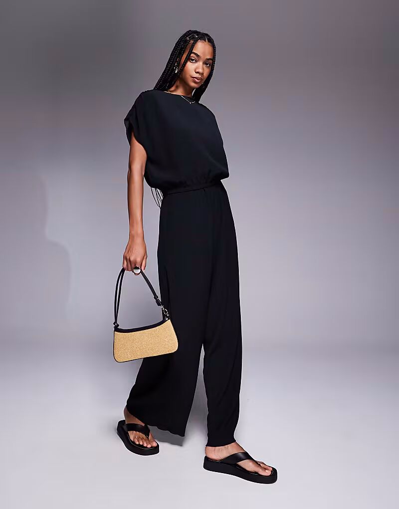 Широкие брюки с жатым узором, черный цвет Asos Design
Широкие брюки с жатым узором, черный цвет Asos Design