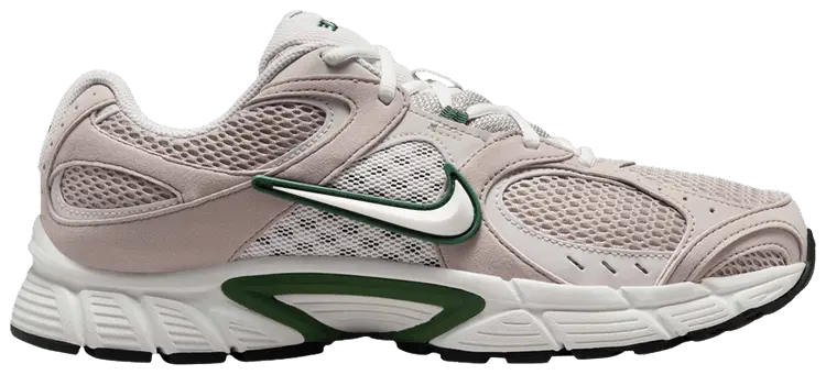Кроссовки Nike V5 RNR 'College Grey Fir', серый
Кроссовки Nike V5 RNR 'College Grey Fir', серый
