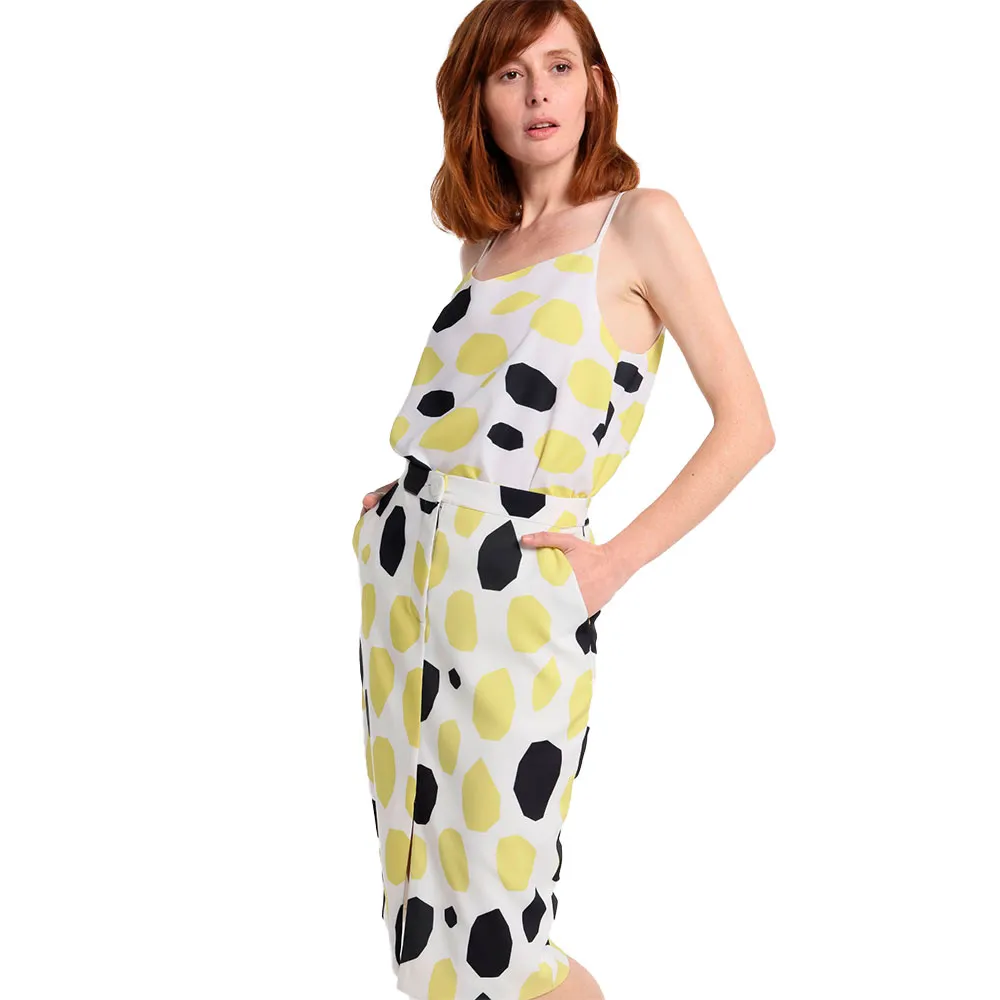 Юбка Victorio & Lucchino 5116 skirt, белый
Юбка Victorio & Lucchino 5116 skirt, белый