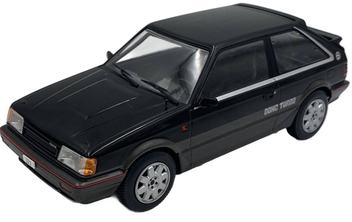 Mazda 323 4WD Turbo 1989 модель 124222 WhiteBox 1:24 черный
Mazda 323 4WD Turbo 1989 модель 124222 WhiteBox 1:24 черный