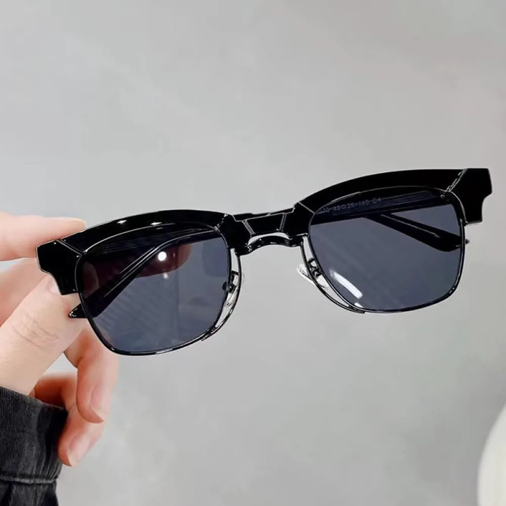MUTYNE Модные квадратные женские солнцезащитные очки класса люкс в стиле ретро с прозрачными линзами и полуметаллической оправой для мужских очков, Glossy Black Clear
MUTYNE Модные квадратные женские солнцезащитные очки класса люкс в стиле ретро с прозрачными линзами и полуметаллической оправой для мужских очков, Glossy Black Clear