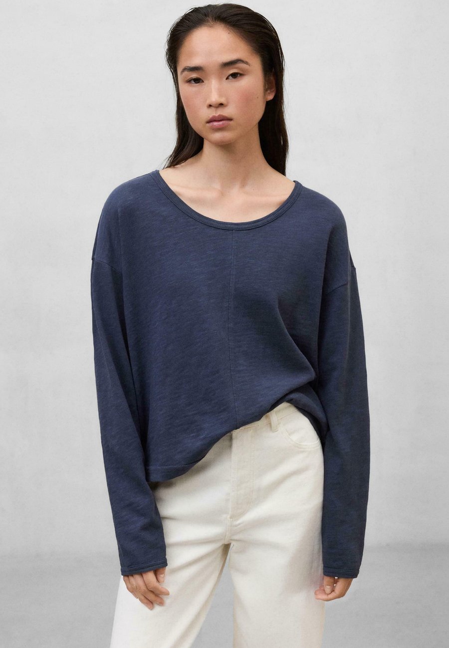 Топ Ecoalf ADRAGA, Storm Blue/Blue
Топ Ecoalf ADRAGA, Storm Blue/Blue