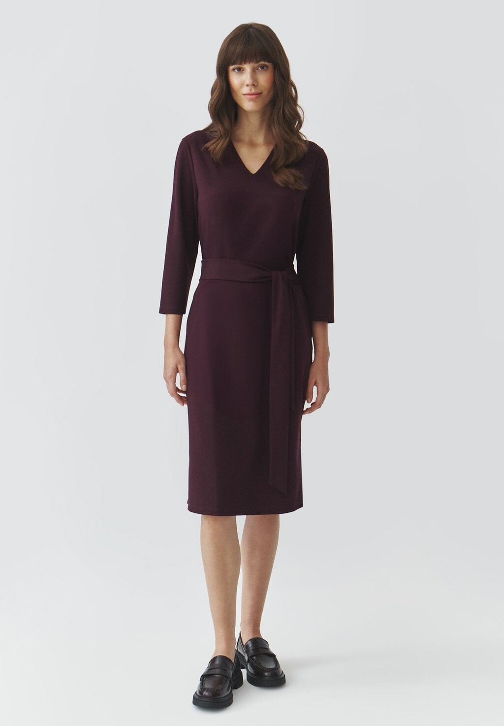 Повседневное платье COLE TATUUM, темно-фиолетовый
Повседневное платье COLE TATUUM, темно-фиолетовый