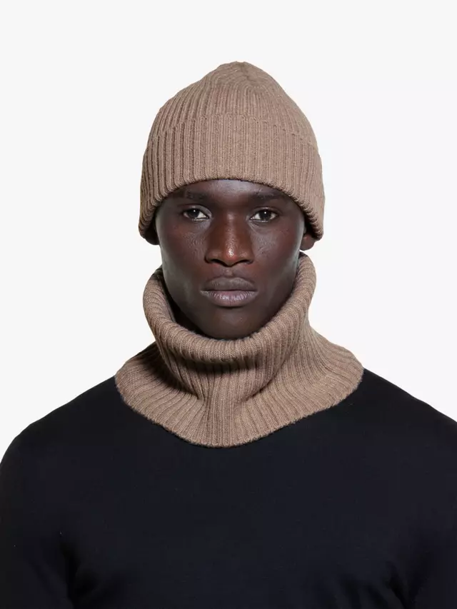 Шапка SISLEY Wool Cashmere Blend Soft Knit, бежевый
Шапка SISLEY Wool Cashmere Blend Soft Knit, бежевый