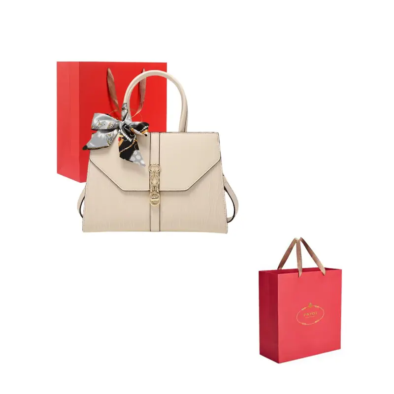 PAYOT Синтетическая кожаная сумка через плечо, Ecru
PAYOT Синтетическая кожаная сумка через плечо, Ecru