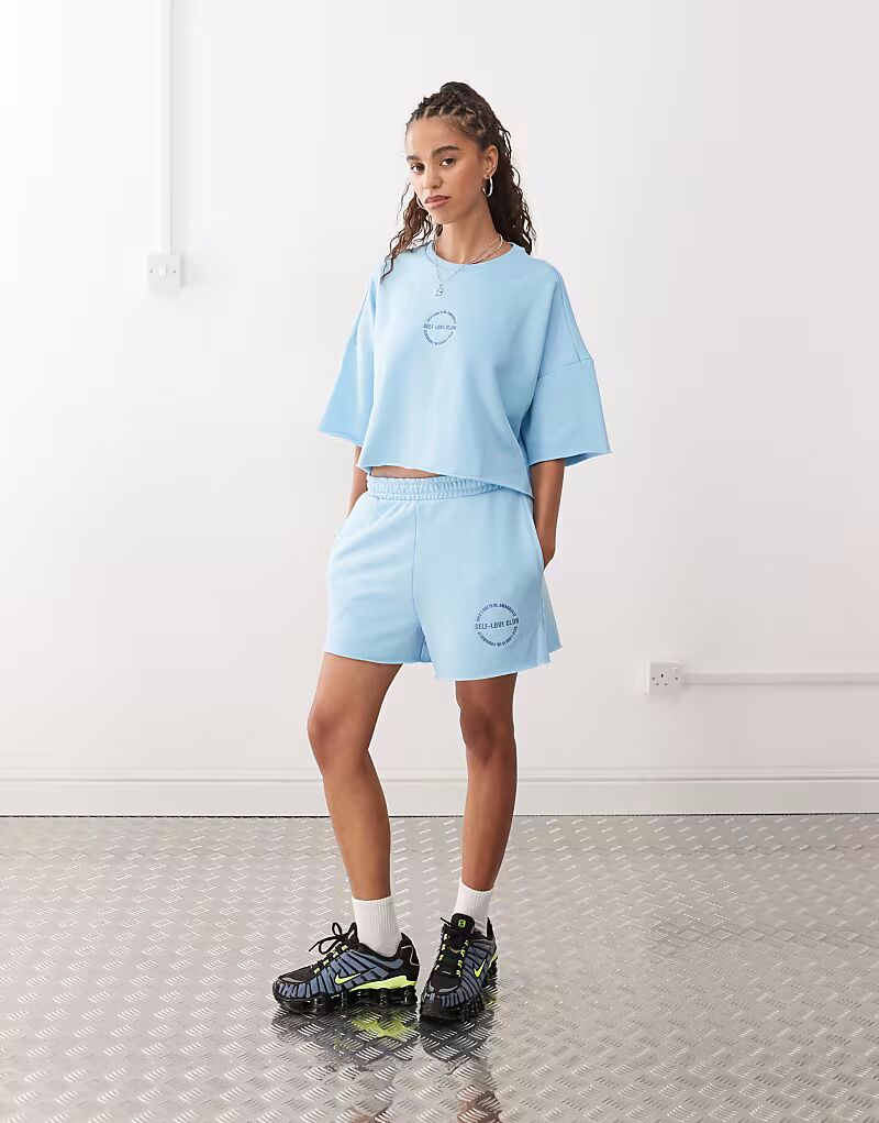 Короткие шорты в светло-голубом цвете Noisy May
Короткие шорты в светло-голубом цвете Noisy May