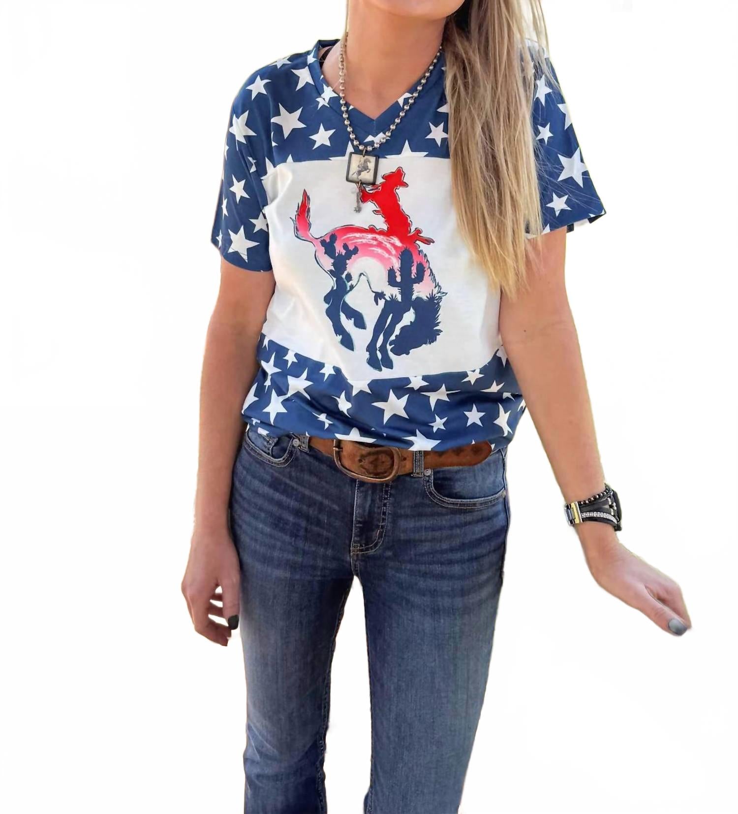 Rowdy Crowd Женская футболка для верховой езды в стиле «Американский необъезженный конь» красного цвета
Rowdy Crowd Женская футболка для верховой езды в стиле «Американский необъезженный конь» красного цвета