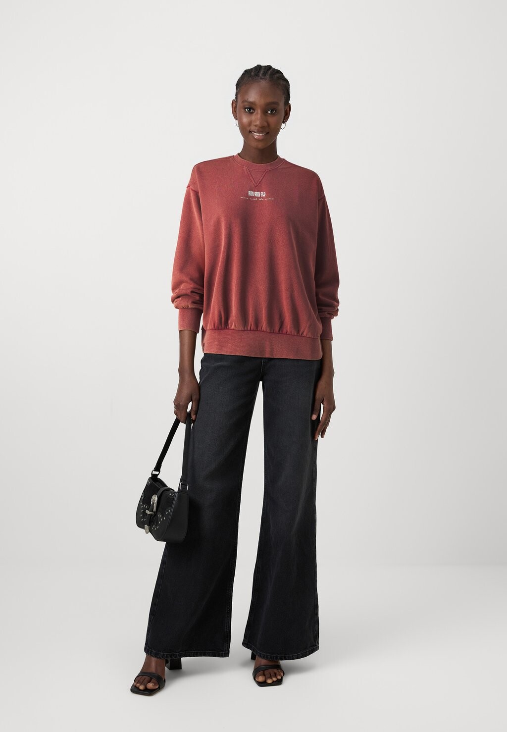 Толстовка ONLLUCINDA WILD ONECK BOX ONLY, темно-красный
Толстовка ONLLUCINDA WILD ONECK BOX ONLY, темно-красный