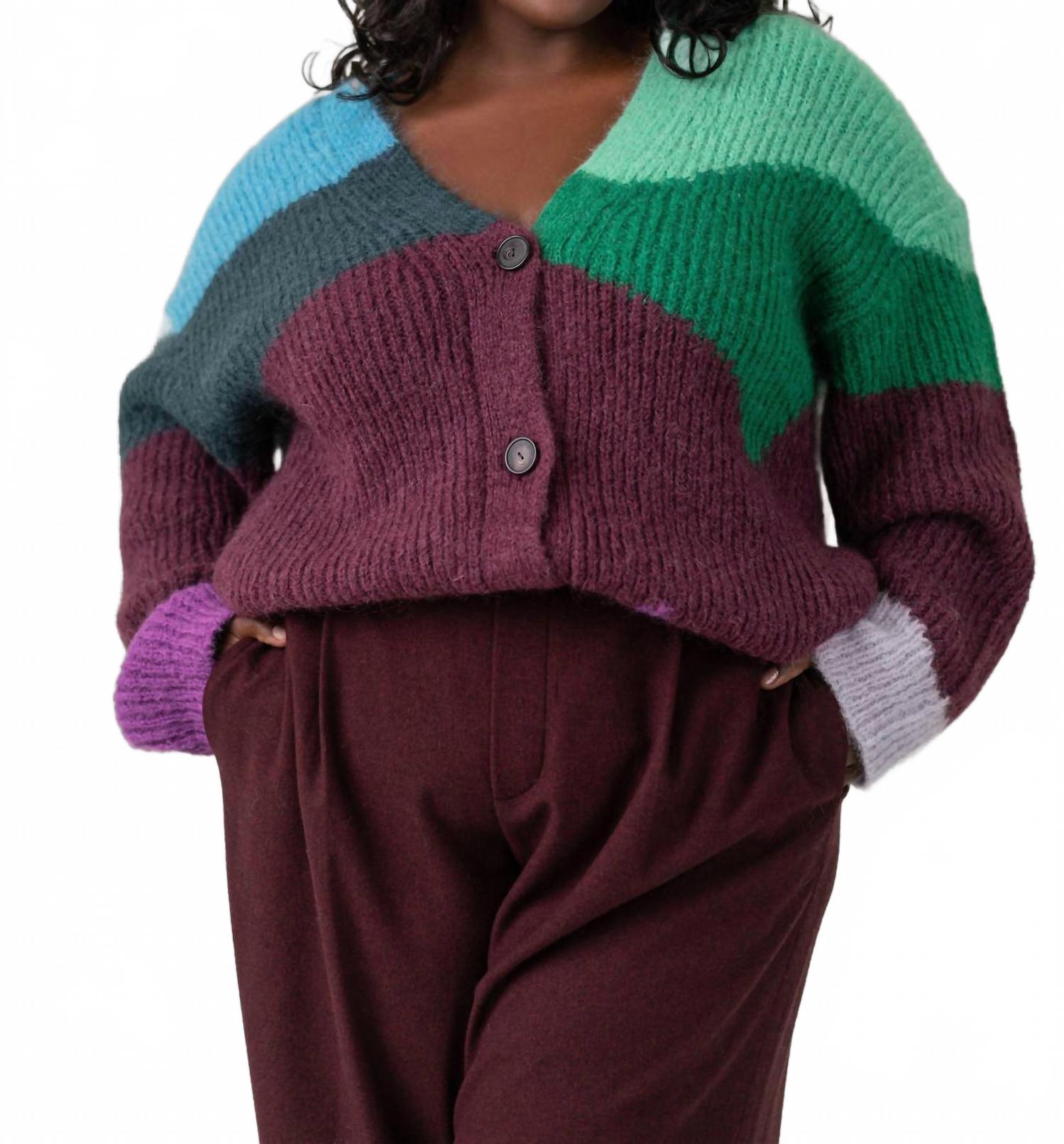 Кардиган с волновым узором плюс размера в технике интарсия Vince, Intarsia
Кардиган с волновым узором плюс размера в технике интарсия Vince, Intarsia