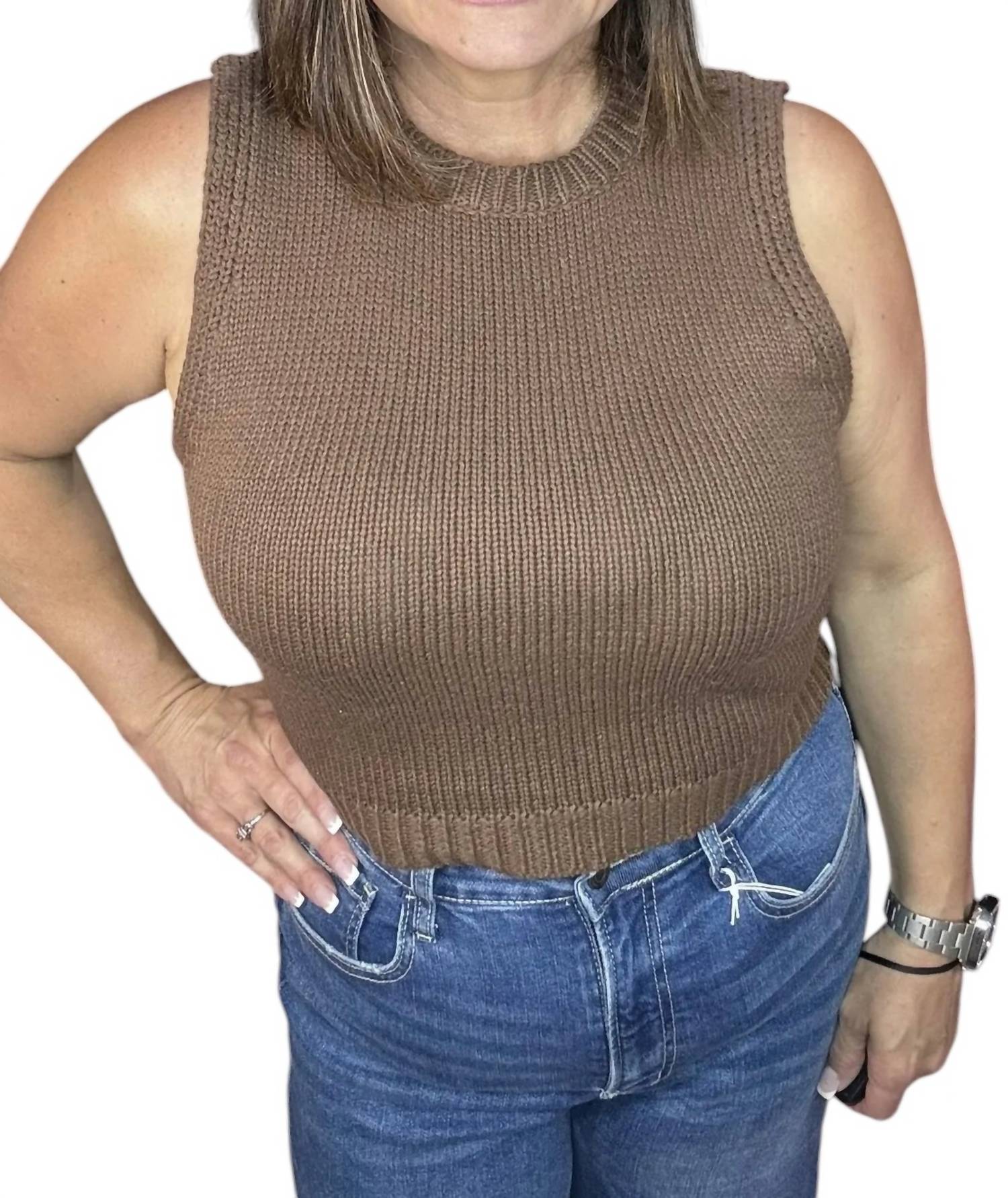 Вязаный укороченный свитер цвета мокко eesome, цвет mocha
Вязаный укороченный свитер цвета мокко eesome, цвет mocha