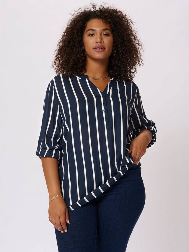 Топ в полоску из сиды KAFFE Curve, темно-синий/разноцветный
Топ в полоску из сиды KAFFE Curve, темно-синий/разноцветный