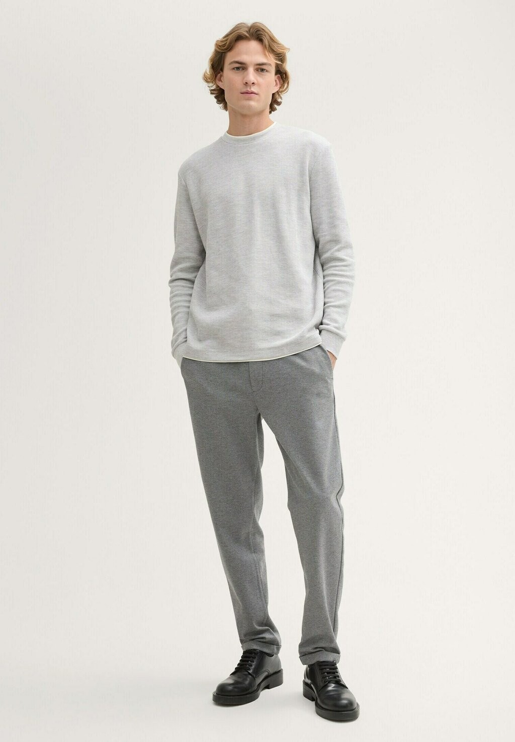 Топ с длинными рукавами IM 2-IN-1 LOOK TOM TAILOR DENIM, светло-серый
Топ с длинными рукавами IM 2-IN-1 LOOK TOM TAILOR DENIM, светло-серый