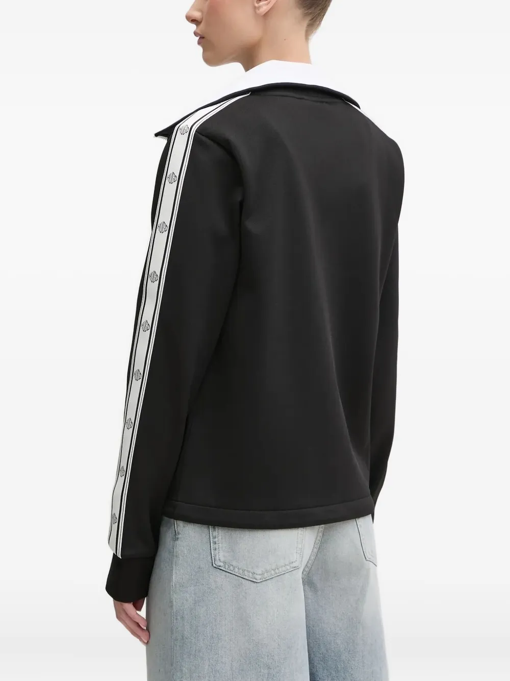 Свитер на молнии с контрастным воротником HUGO, черный
Свитер на молнии с контрастным воротником HUGO, черный