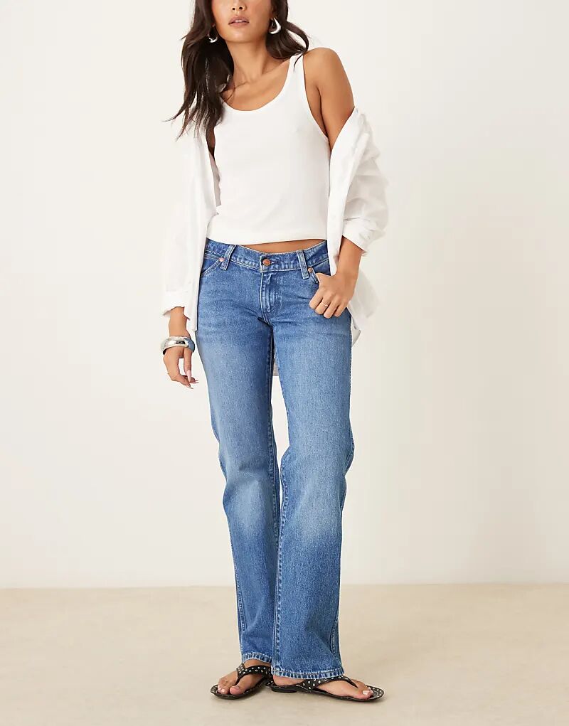 Джинсы Wrangler в ковбойском стиле с низкой посадкой прямого кроя цвета лагуна
Джинсы Wrangler в ковбойском стиле с низкой посадкой прямого кроя цвета лагуна