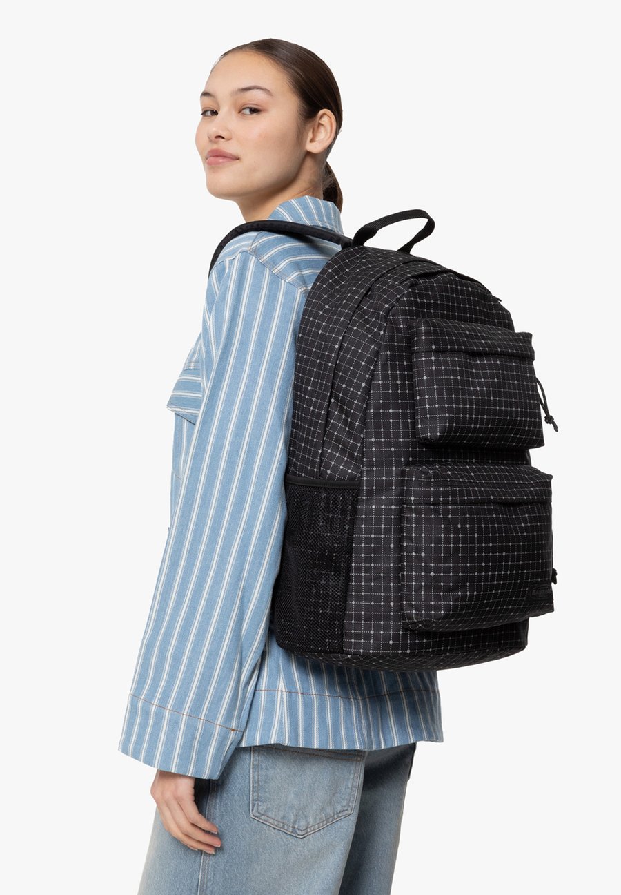 Рюкзак Eastpak PADDED DOUBLE, Refleks Space Black/Black
Рюкзак Eastpak PADDED DOUBLE, Refleks Space Black/Black