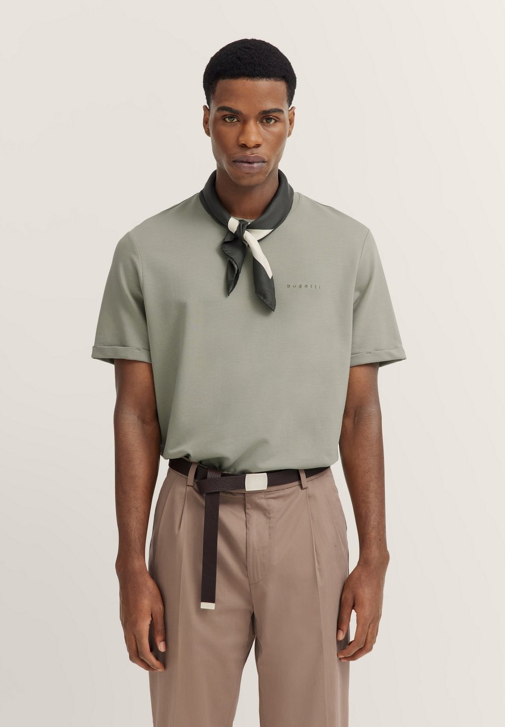 Базовая футболка bugatti, бежевый
Базовая футболка bugatti, бежевый