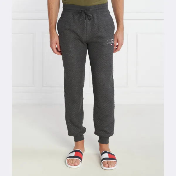 Стеганые спортивные штаны стандартной посадки Hwk Tommy Hilfiger, черный
Стеганые спортивные штаны стандартной посадки Hwk Tommy Hilfiger, черный