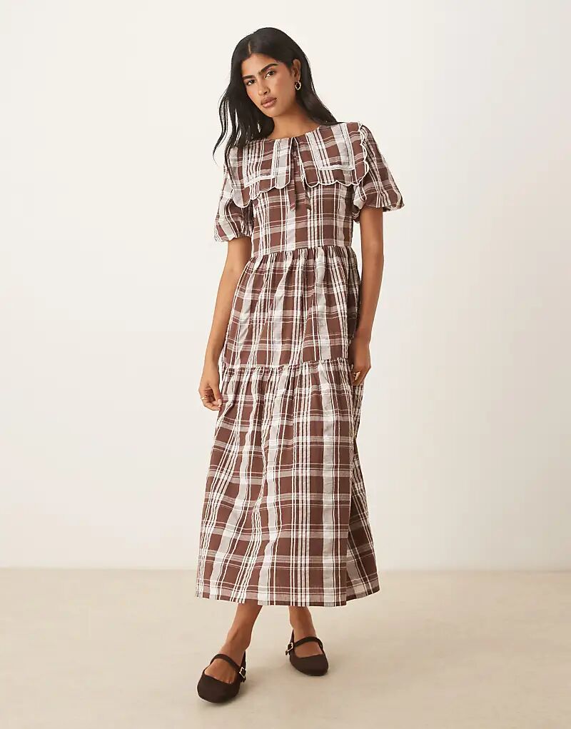 Платье мидакси с клетчатым принтом и воротником Neon Rose бежевого цвета
Платье мидакси с клетчатым принтом и воротником Neon Rose бежевого цвета