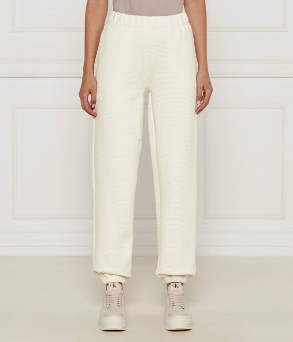 Брюки Regular fit Calvin Klein Jeans, экрю
Брюки Regular fit Calvin Klein Jeans, экрю