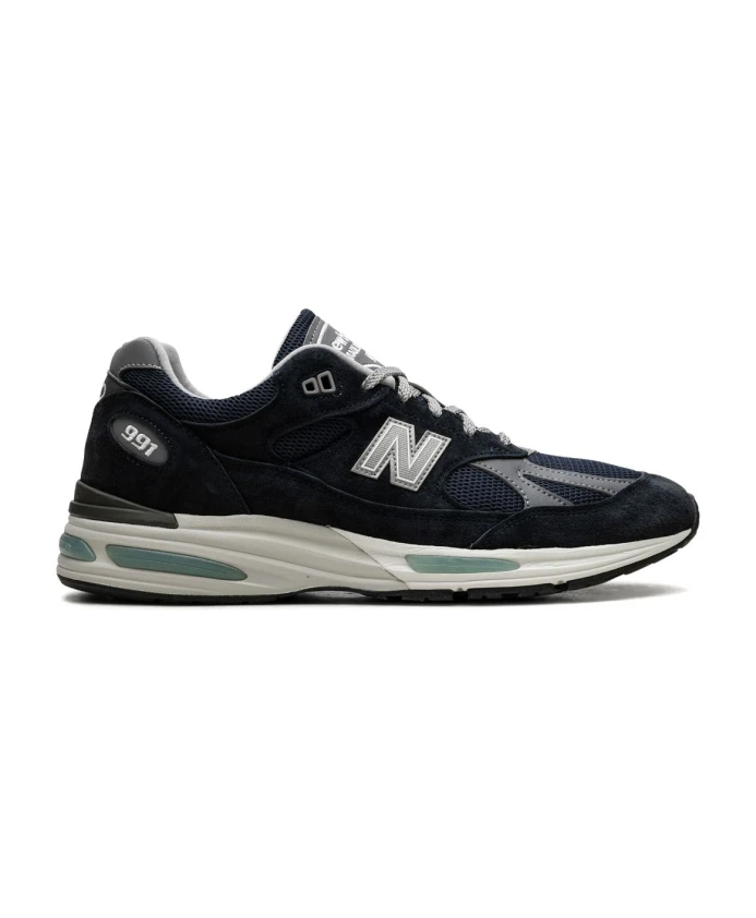 Синие кроссовки с сетчатыми вставками и шнуровкой. New Balance, синий
Синие кроссовки с сетчатыми вставками и шнуровкой. New Balance, синий