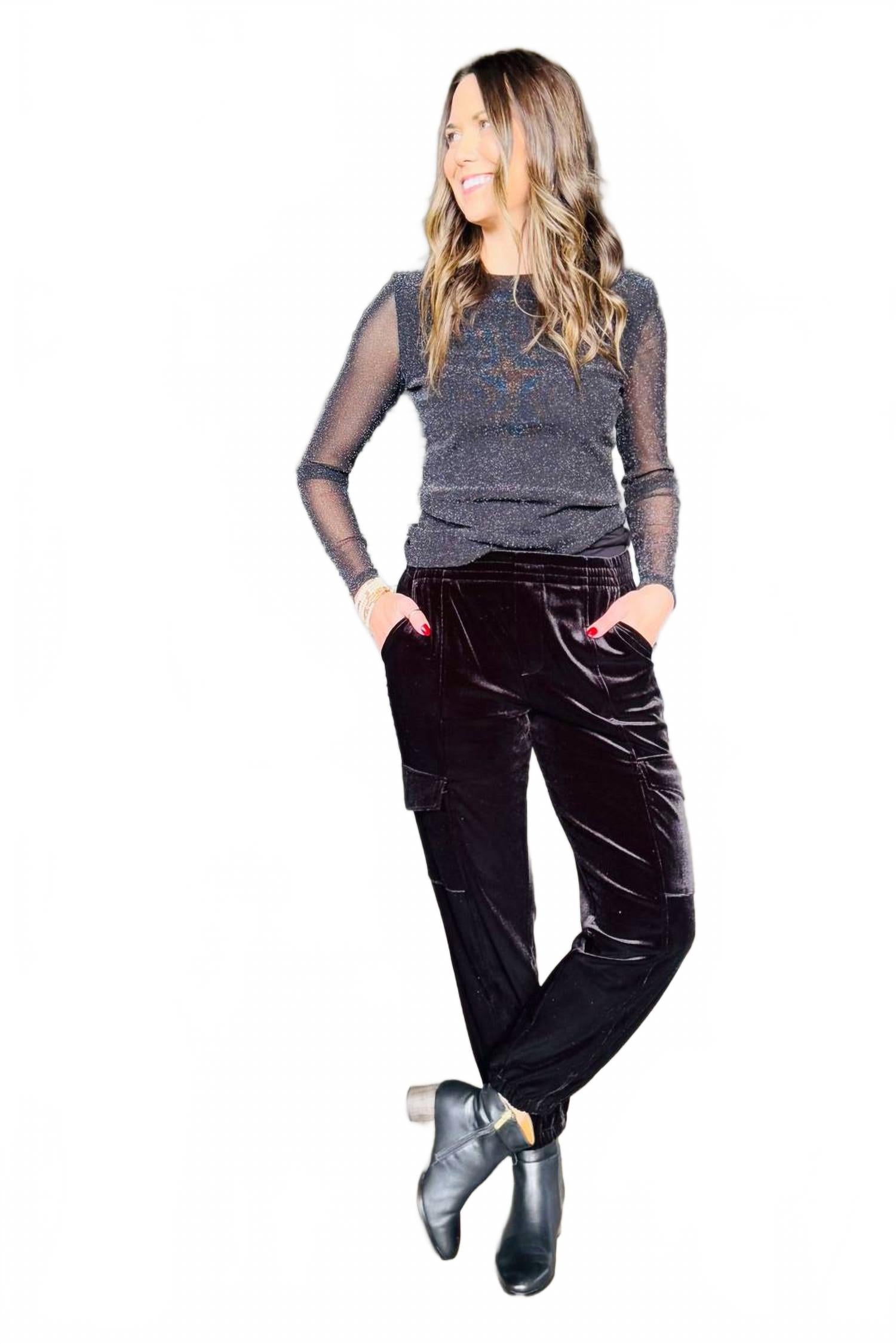 Бархатные брюки-джоггеры Velvet Rebel в черном цвете Sanctuary
Бархатные брюки-джоггеры Velvet Rebel в черном цвете Sanctuary