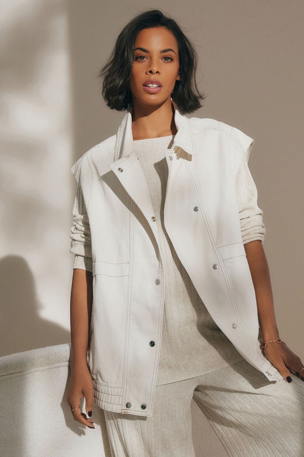 Хлопковый жилет в практичном стиле Next, бежевый
Хлопковый жилет в практичном стиле Next, бежевый