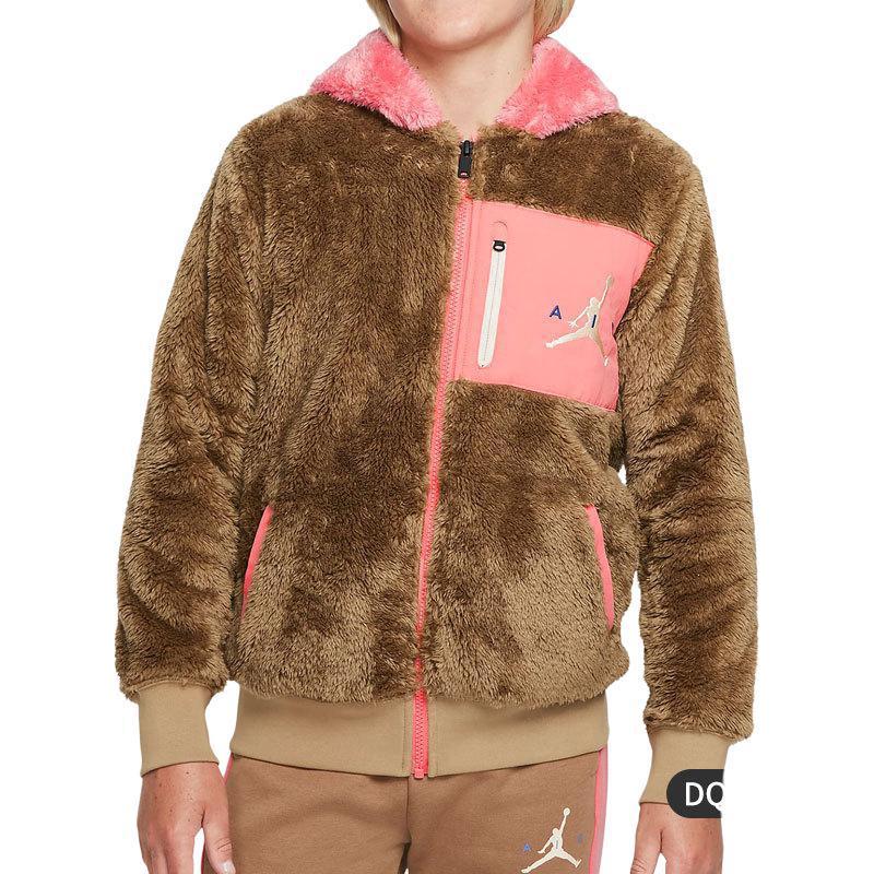 Детские куртки Grade School Jordan, коричневый
Детские куртки Grade School Jordan, коричневый