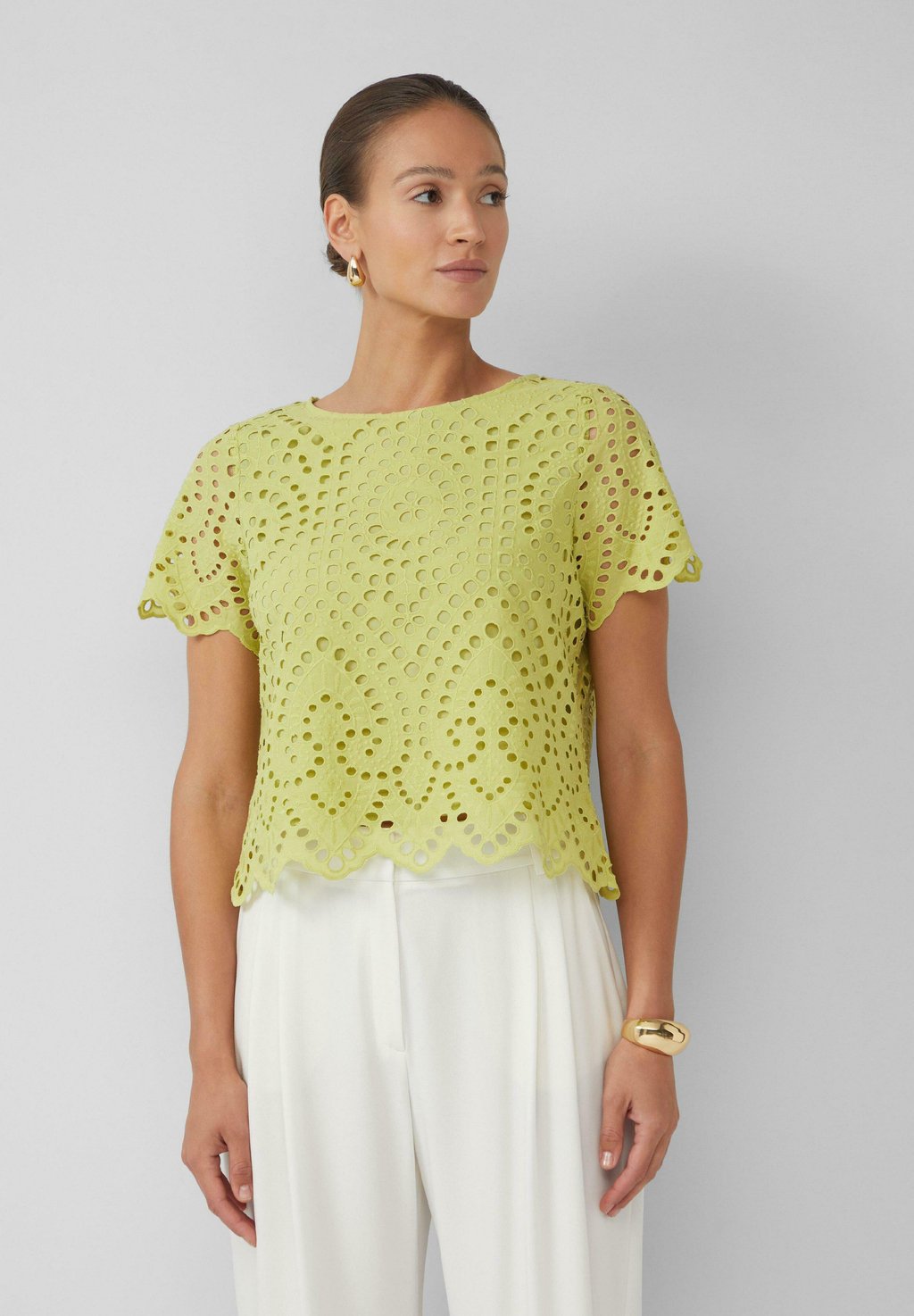Блуза VERKÜRZTE AUS LOCHSTICKEREI s.Oliver BLACK LABEL, светло-зеленый
Блуза VERKÜRZTE AUS LOCHSTICKEREI s.Oliver BLACK LABEL, светло-зеленый
