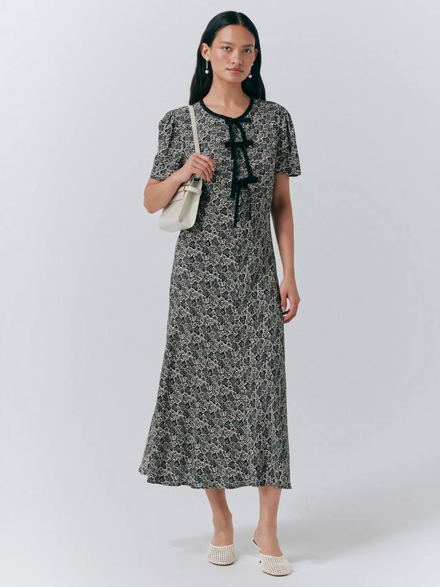 Платье миди Maree с коротким рукавом и цветочным принтом Ghost
Платье миди Maree с коротким рукавом и цветочным принтом Ghost