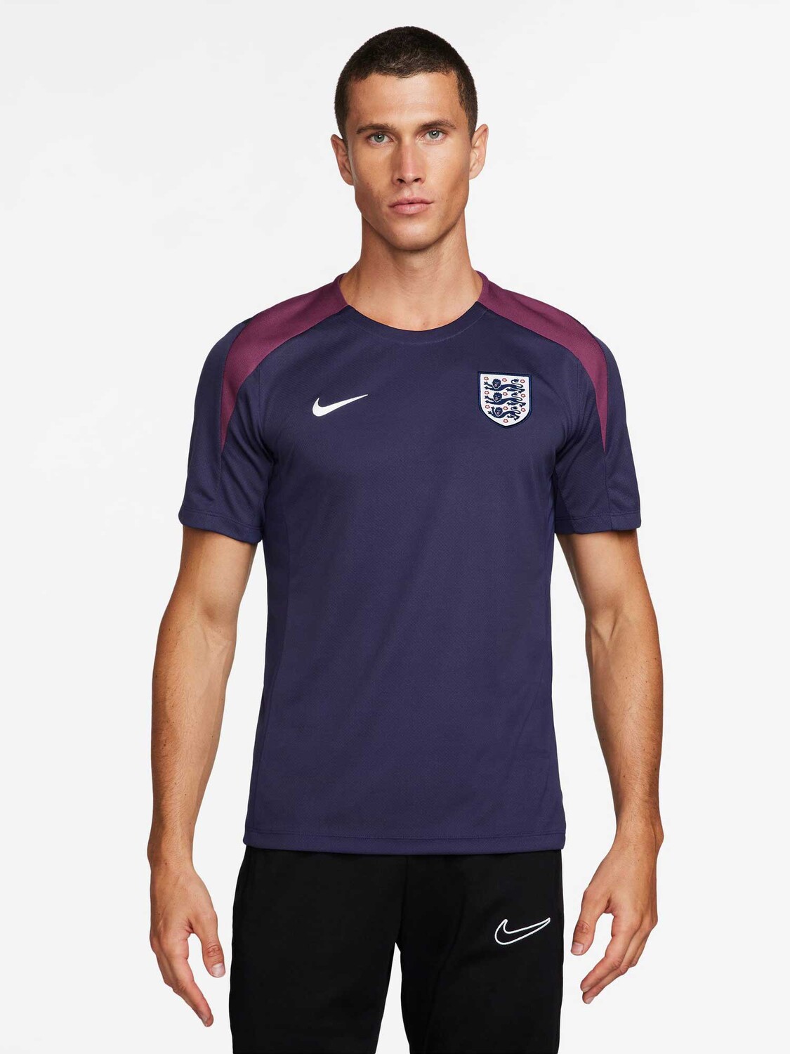 Футболка Nike ENT M NK DF STRK SS TOP K, фиолетовый
Футболка Nike ENT M NK DF STRK SS TOP K, фиолетовый