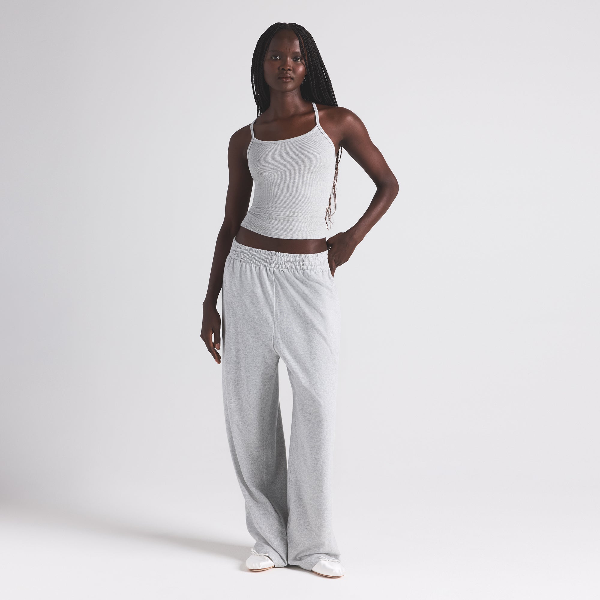 Длинный топ ками SKIMS COTTON RIB, цвет light heather grey
Длинный топ ками SKIMS COTTON RIB, цвет light heather grey