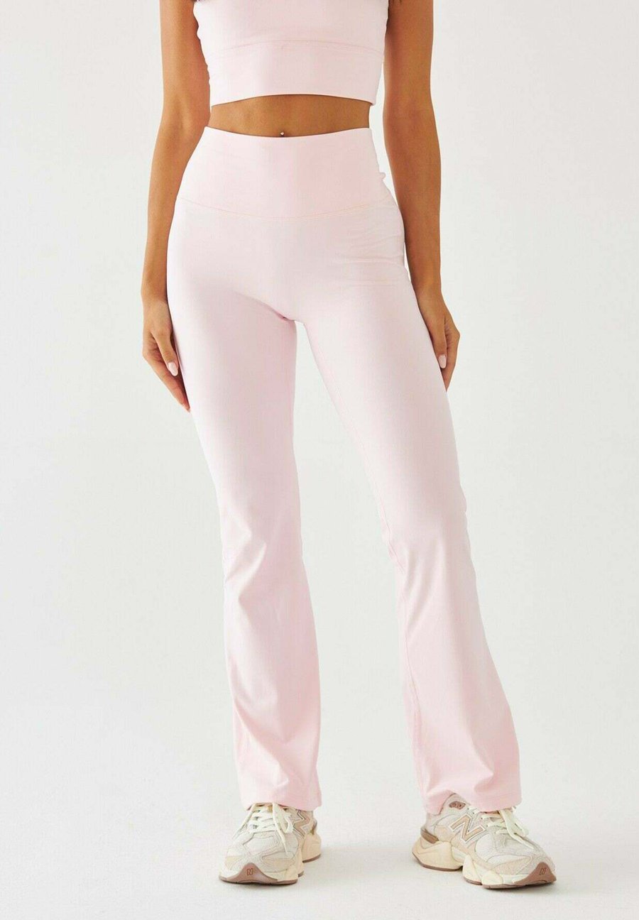 Леггинсы BeShaped Leggings, Light Pink
Леггинсы BeShaped Leggings, Light Pink