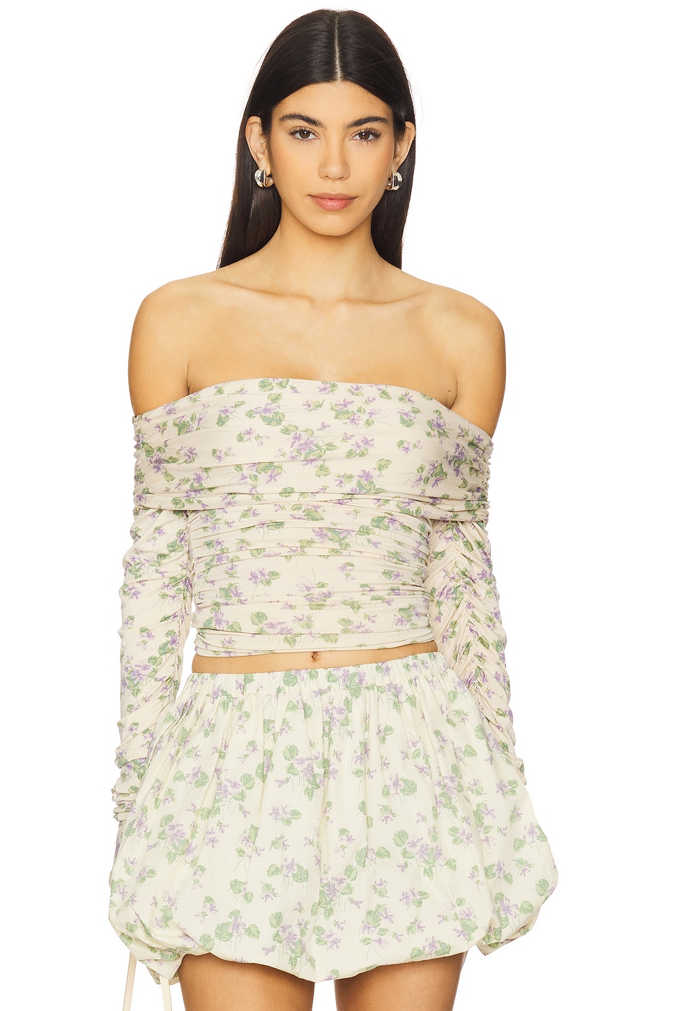 Топ с открытыми плечами и запахом Swf, garden affair
Топ с открытыми плечами и запахом Swf, garden affair