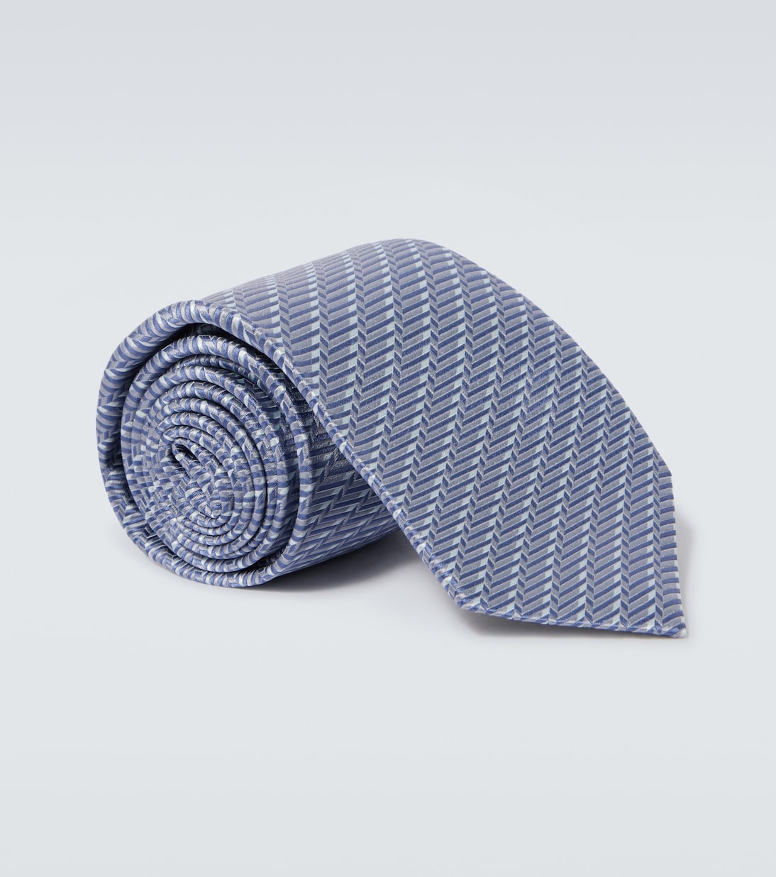 Шелковый галстук жаккард Giorgio Armani, Sky
Шелковый галстук жаккард Giorgio Armani, Sky
