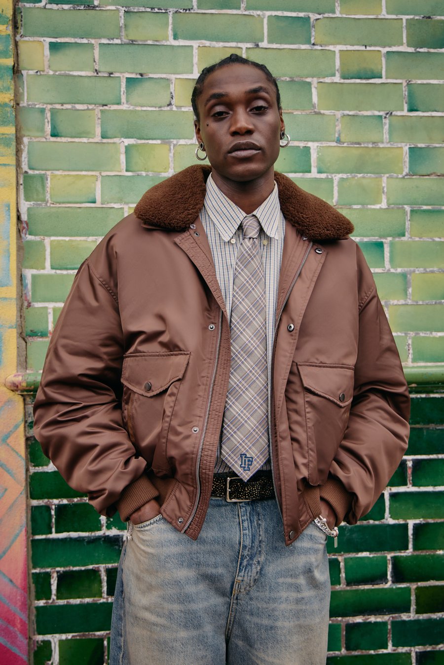 Куртка BDG Urban Outfitters KADEN FUR COLLAR BOMBER JACKET, Brown
Куртка BDG Urban Outfitters KADEN FUR COLLAR BOMBER JACKET, Brown