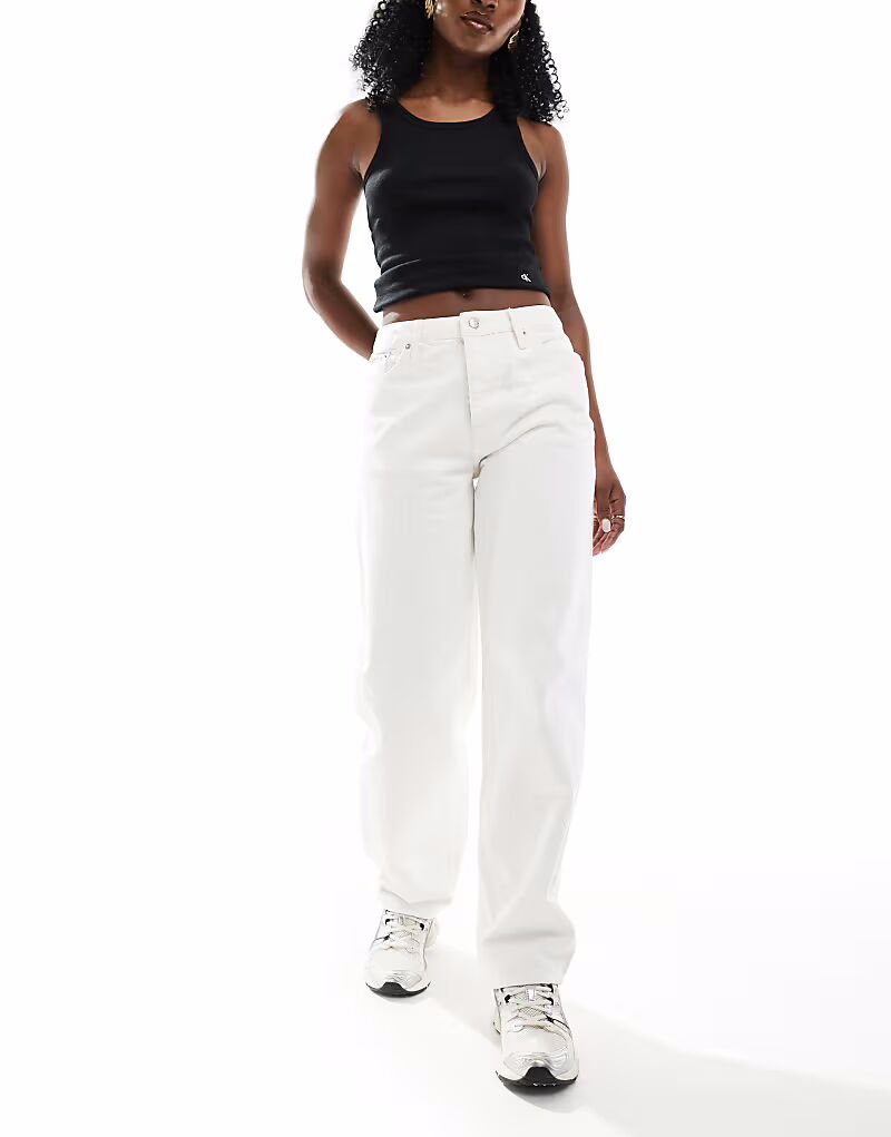 Свободные джинсы Calvin Klein Jeans 90-х годов белого цвета
Свободные джинсы Calvin Klein Jeans 90-х годов белого цвета