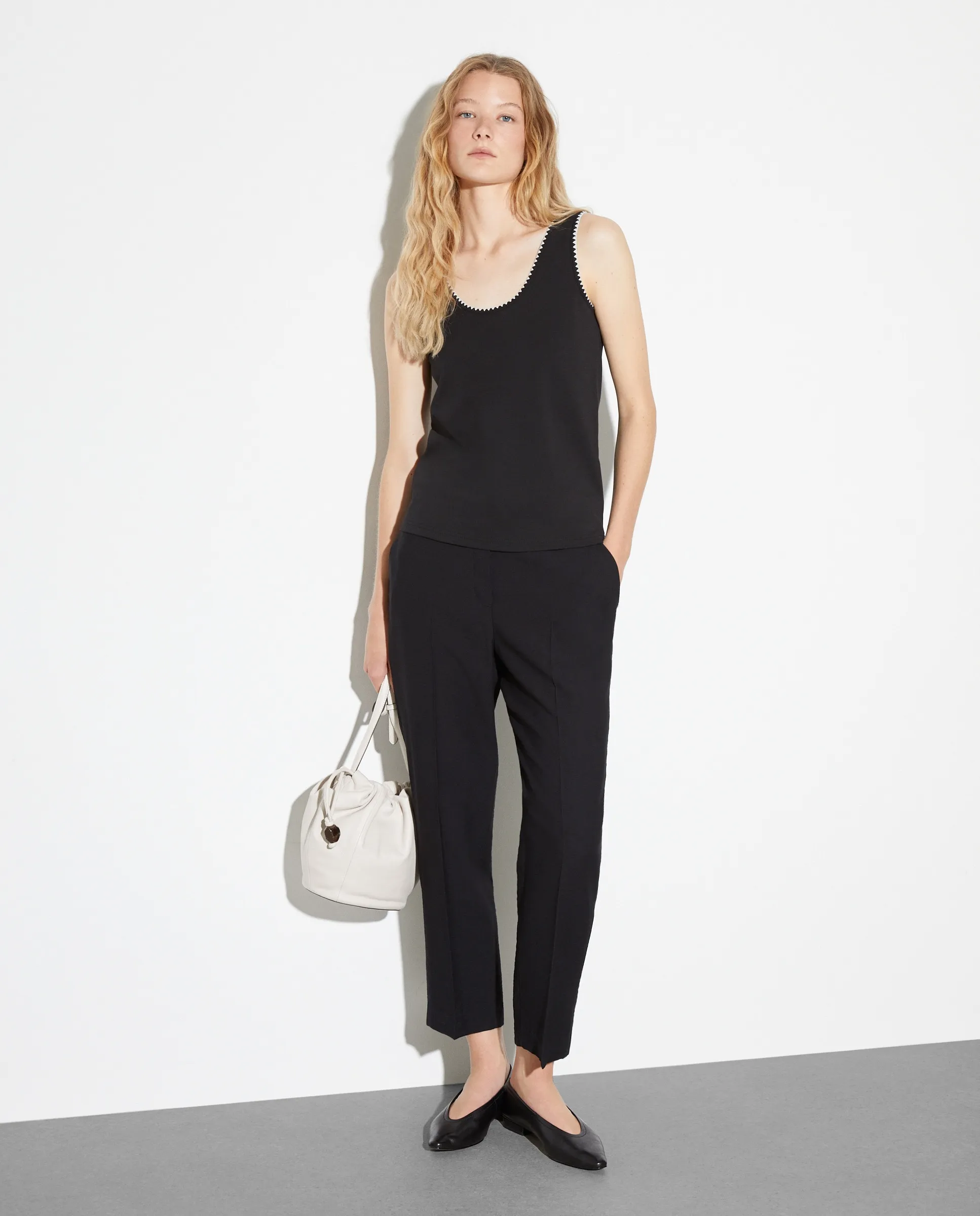 Женские брюки полуприлегающего кроя Woman El Corte Inglés, черный
Женские брюки полуприлегающего кроя Woman El Corte Inglés, черный