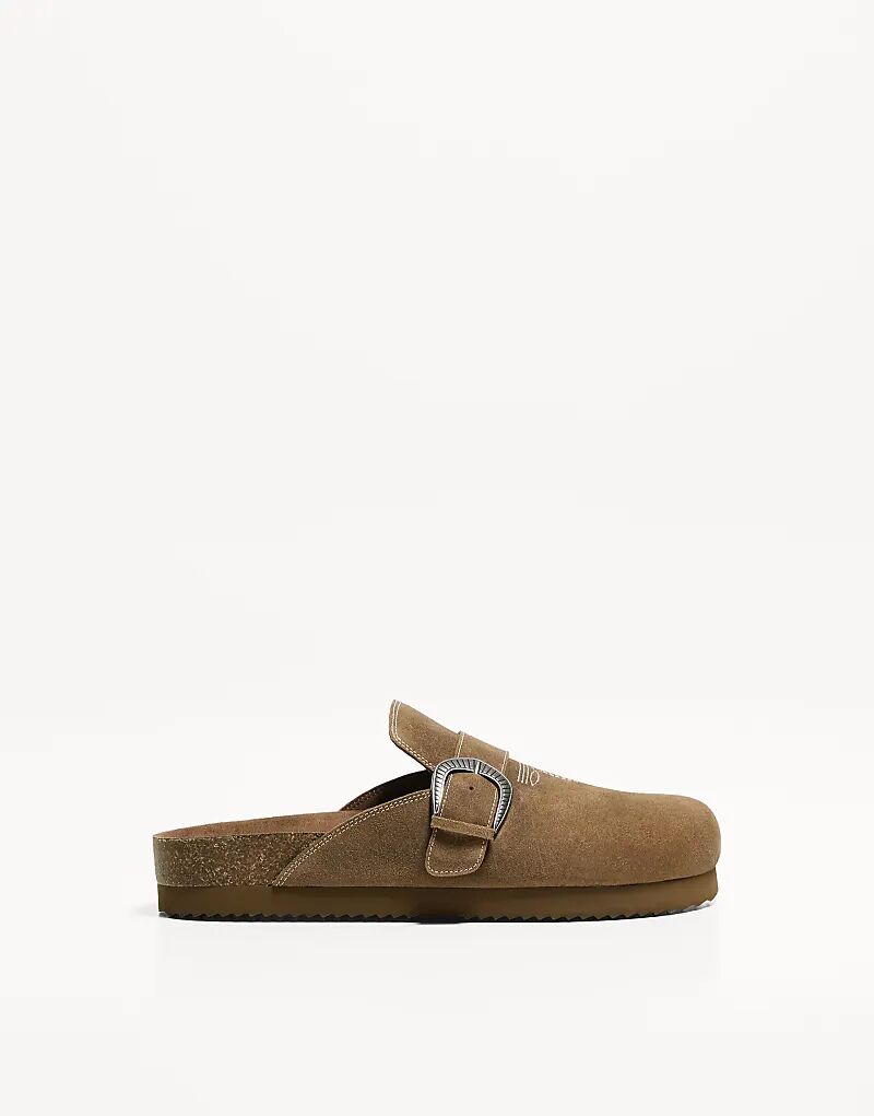 Сабо Bershka с пряжкой бежевого цвета
Сабо Bershka с пряжкой бежевого цвета