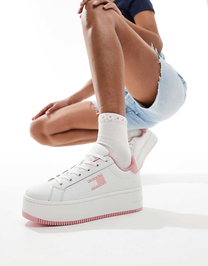 Бело-розовые кроссовки на платформе Tommy Jeans Essential, Розовый, Бело-розовые кроссовки на платформе Tommy Jeans Essential
Бело-розовые кроссовки на платформе Tommy Jeans Essential, Розовый, Бело-розовые кроссовки на платформе Tommy Jeans Essential