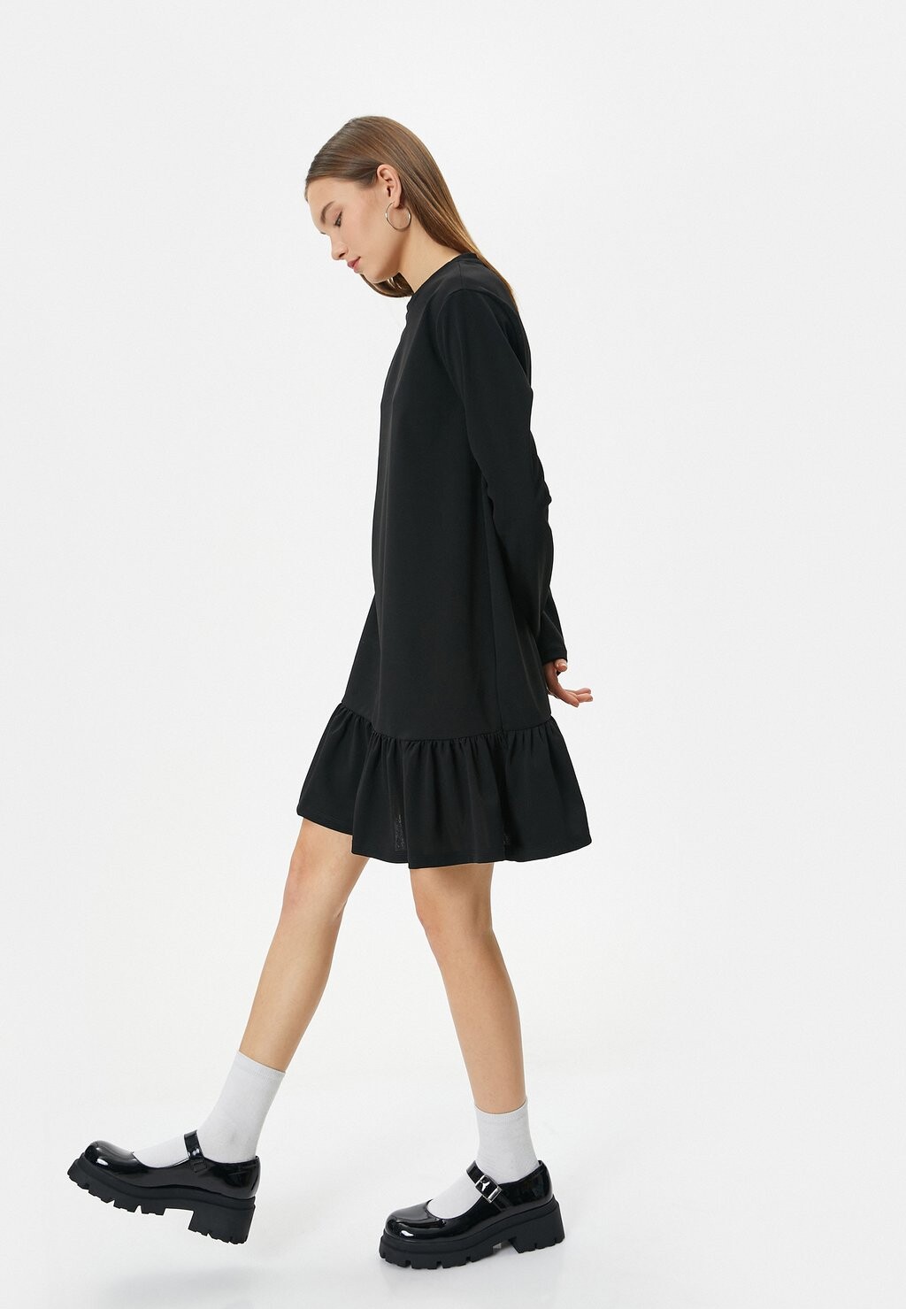 Дневное платье ROUND NECK Koton, черный
Дневное платье ROUND NECK Koton, черный