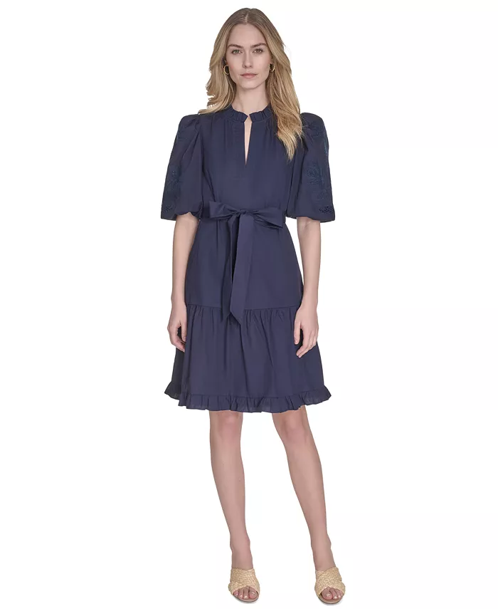 Женское хлопковое платье с разрезом на горловине и рукавом три четверти Vince Camuto, синий
Женское хлопковое платье с разрезом на горловине и рукавом три четверти Vince Camuto, синий