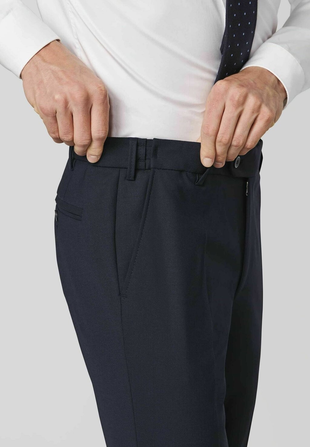 Чиносы OSLO Meyer, темно-синий
Чиносы OSLO Meyer, темно-синий