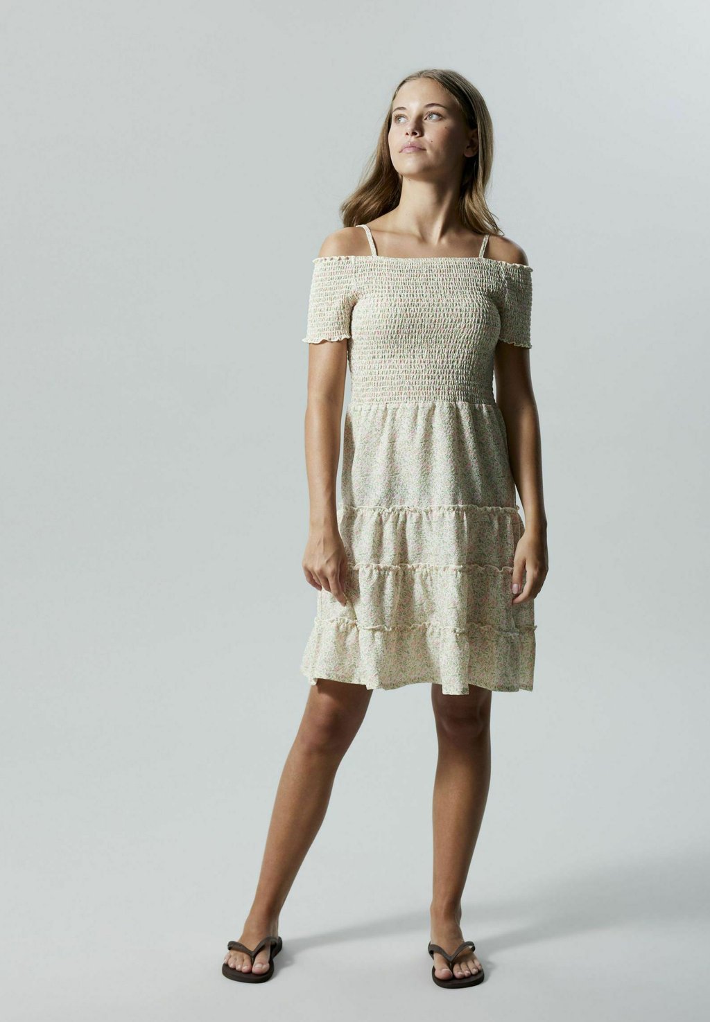 Повседневное платье LMTD, бежевый
Повседневное платье LMTD, бежевый